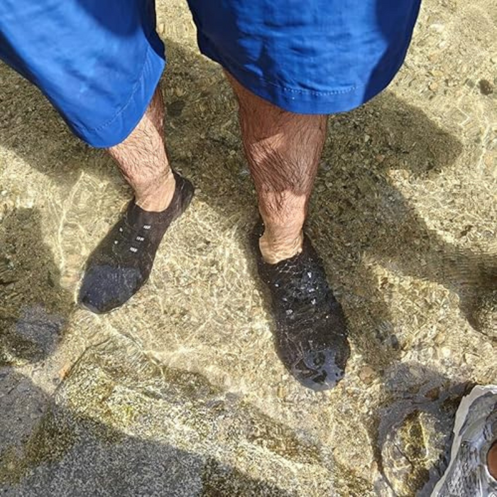 Quick Dry Slip Resistant Mesh Shoes For Water Use